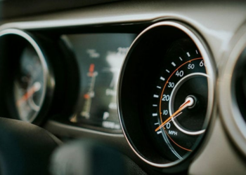 Dashboard Lights Dim When I Turn on the AC or Headlights: Electrical Troubleshooting for Ugandan Drivers