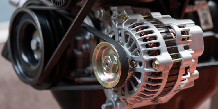 Common Loose Alternator Belt Symptoms: Signs You Shouldn’t Ignore