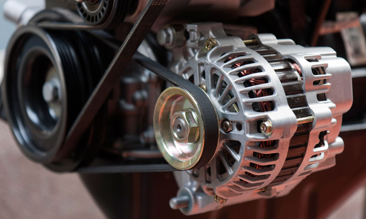 Common Loose Alternator Belt Symptoms: Signs You Shouldn’t Ignore