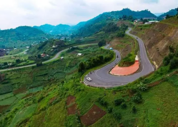Top Scenic Drives in Uganda: From Lake Victoria to the Rwenzori Mountains